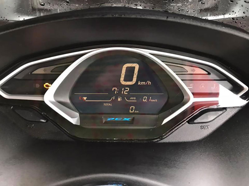 Xem trước hình ảnh thực tế Honda PCX thế hệ mới Xem trước hình ảnh thực tế Honda PCX thế hệ mới